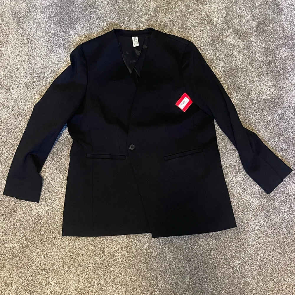 The Perfect Oversized Blazer
Classic Black / L - Picture 6 of 8